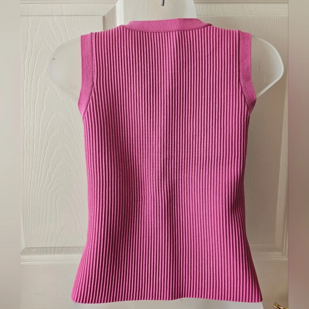 Bundle (3) Ribbed Sleeveless Tops - Picture 5 of 9
